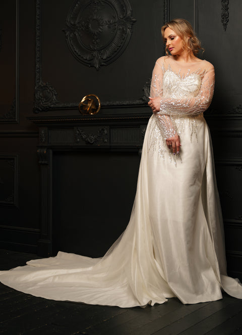 RANIA BRDAL GOWN WITH CHAPEL TAIN