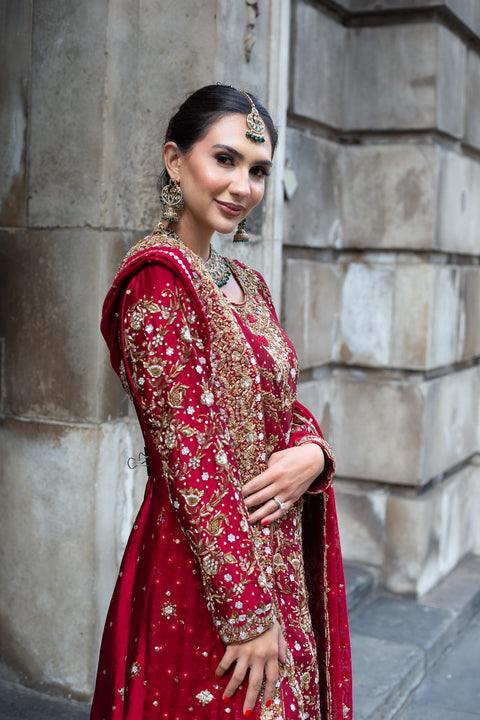 INAAYAT FARSHI LEHENGA WITH TRAIL AND KAMEEZ