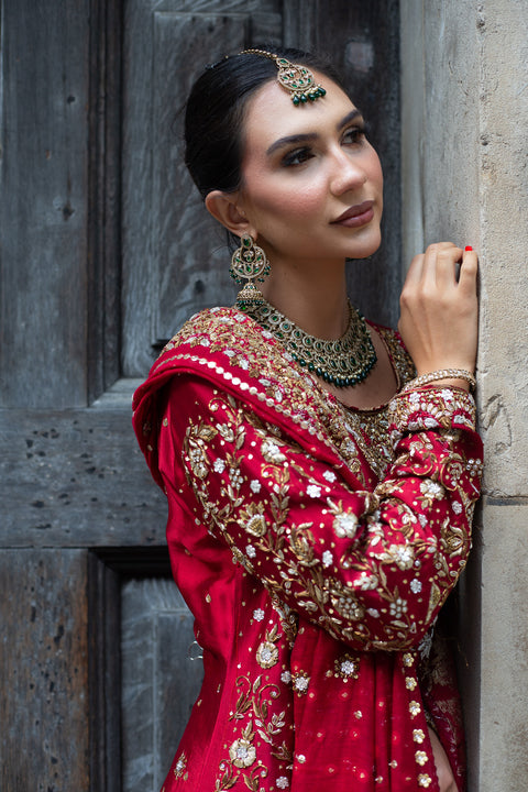 INAAYAT FARSHI LEHENGA WITH TRAIL AND KAMEEZ