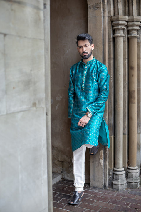 ZAUQ KURTA & TROUSER